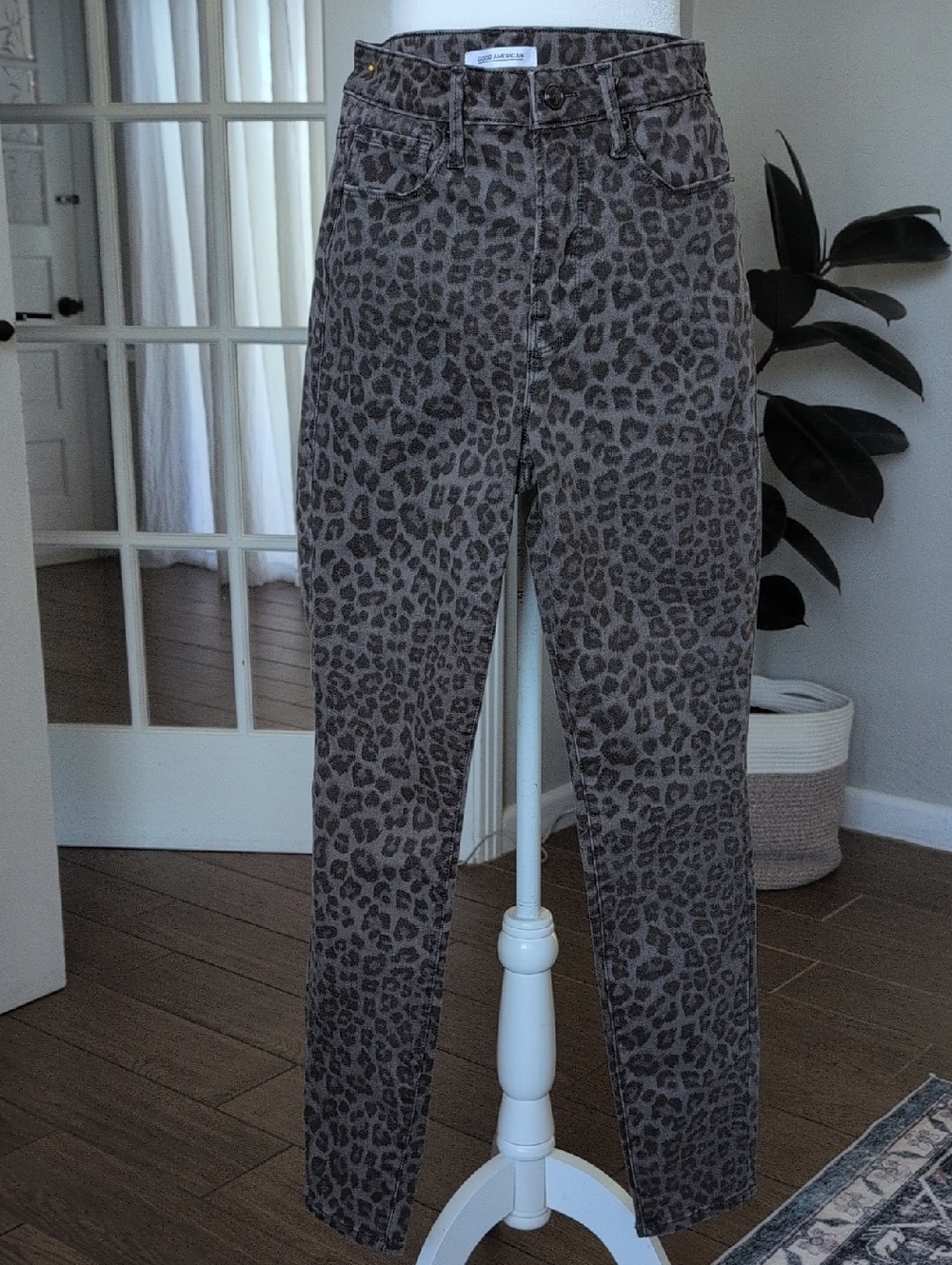 Good American Good Leg Leopard-Effect High-Rise Skinny Jeans  Size 6